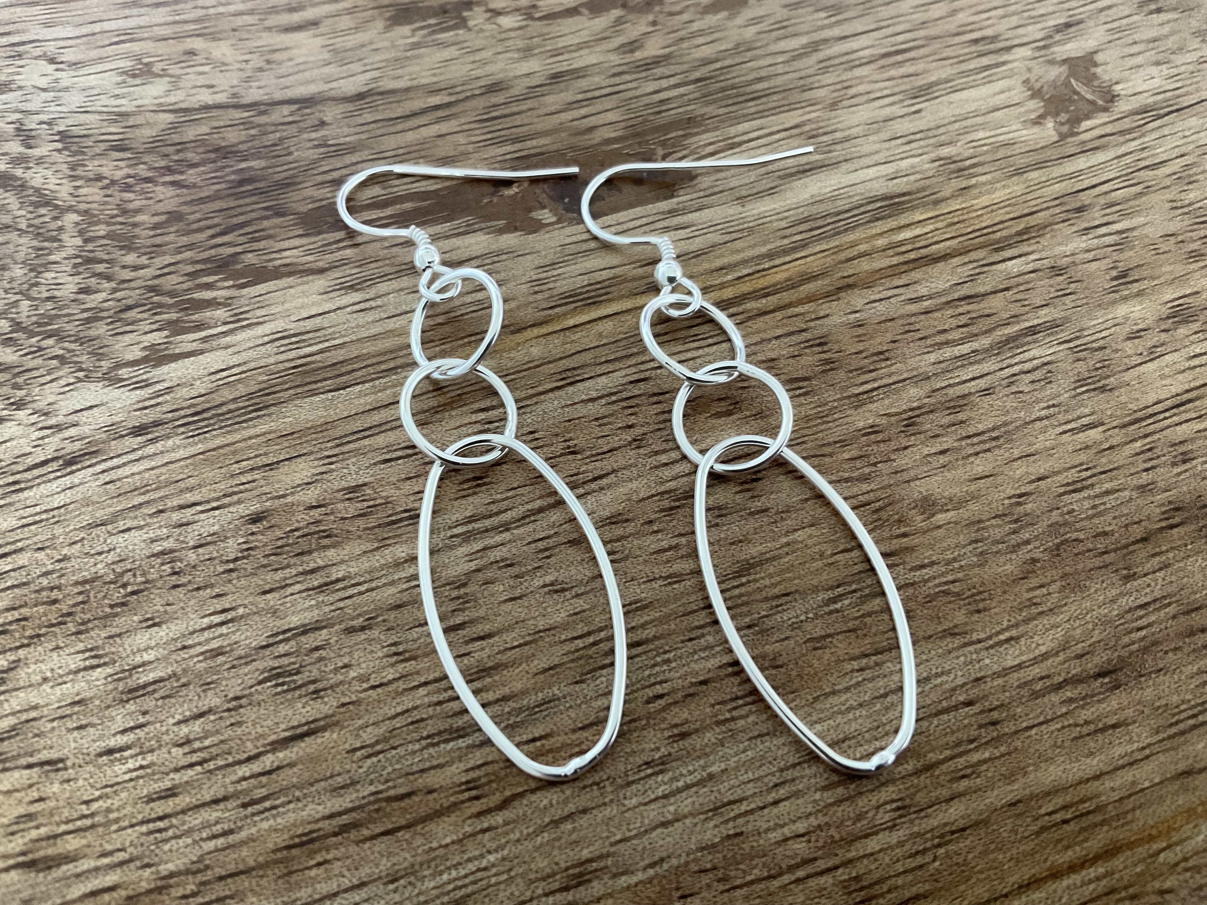 Oval & Circle Interlocking Dangle Earrings - Click Image to Close